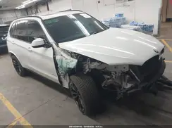 5UXKR0C56J0X96940 2018 BMW X5