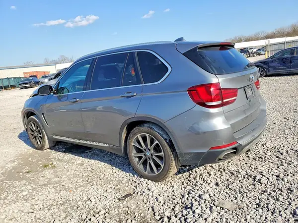 5UXKR0C56J0X97599 2018 BMW X5 - Image 2