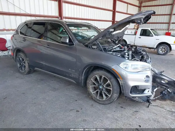 5UXKR0C56J0X97909 2018 BMW X5 - Image 1