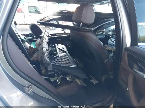 5UXKR0C56J0X97909 2018 BMW X5 - Image 8