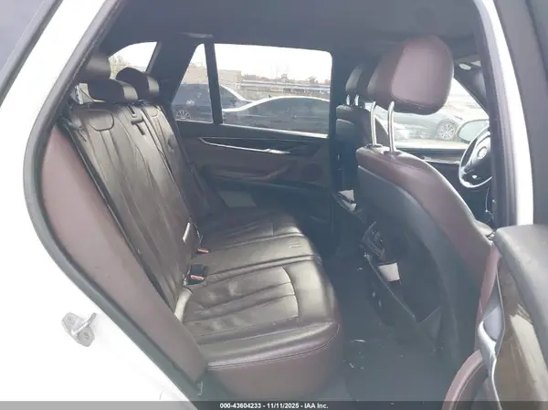 5UXKR0C56J0Y04051 2018 BMW X5 - Image 8