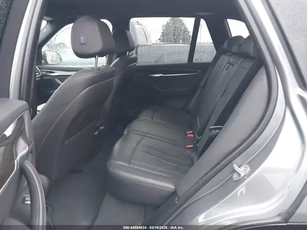 5UXKR0C56J0Y06317 2018 BMW X5 - Image 8