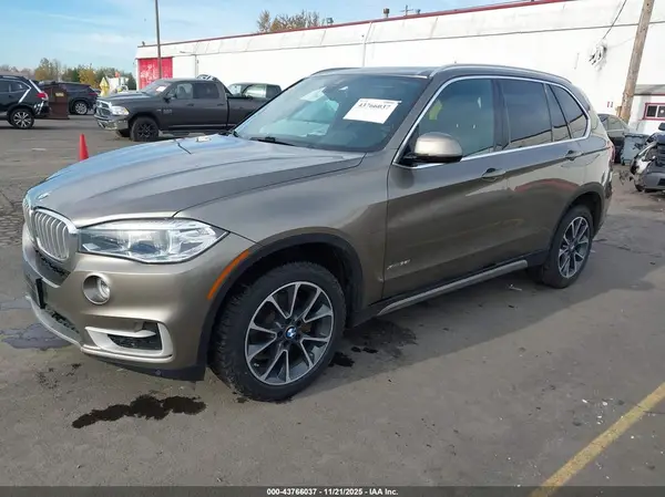 5UXKR0C56JL070297 2018 BMW X5 - Image 2