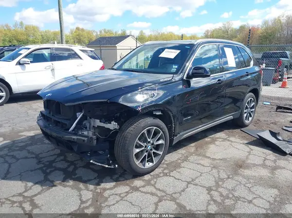 5UXKR0C56JL071322 2018 BMW X5 - Image 2