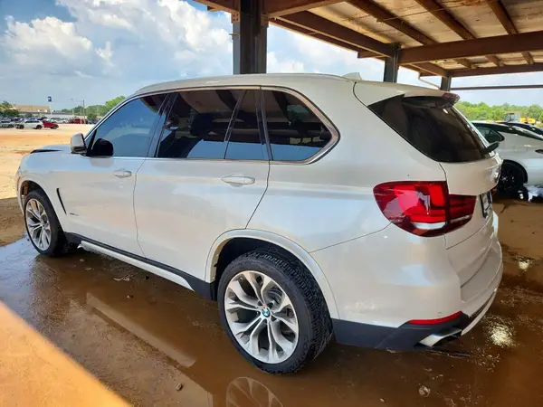 5UXKR0C56JL073085 2018 BMW X5 - Image 2