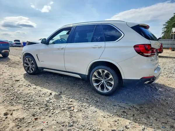 5UXKR0C56JL073717 2018 BMW X5 - Image 2