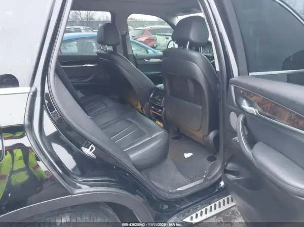 5UXKR0C57G0P19602 2016 BMW X5 - Image 8