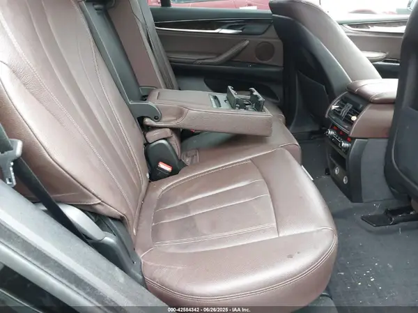 5UXKR0C57G0P21690 2016 BMW X5 - Image 8