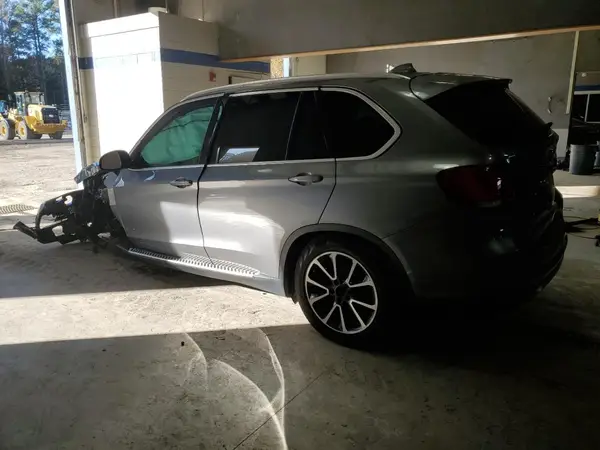 5UXKR0C57G0P26744 2016 BMW X5 - Image 2