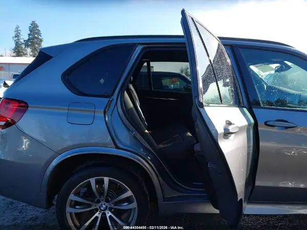 5UXKR0C57G0P28025 2016 BMW X5 - Image 8