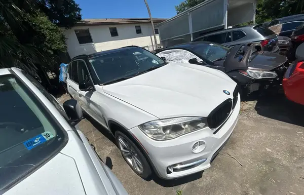 5UXKR0C57G0S87318 2016 BMW X5 - Image 1