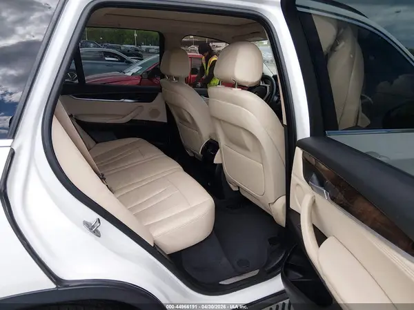 5UXKR0C57G0U11491 2016 BMW X5 - Image 8