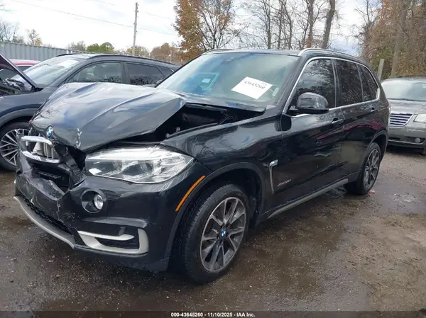 5UXKR0C57H0U55606 2017 BMW X5 - Image 2
