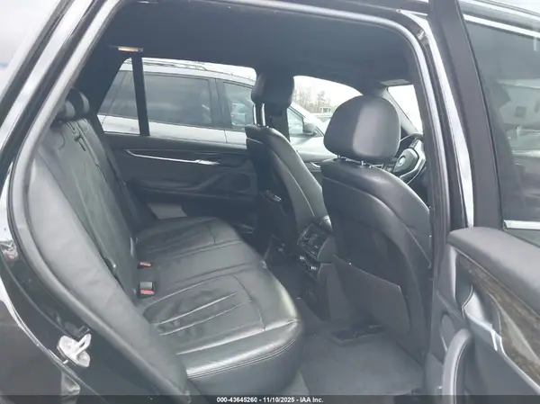 5UXKR0C57H0U55606 2017 BMW X5 - Image 8