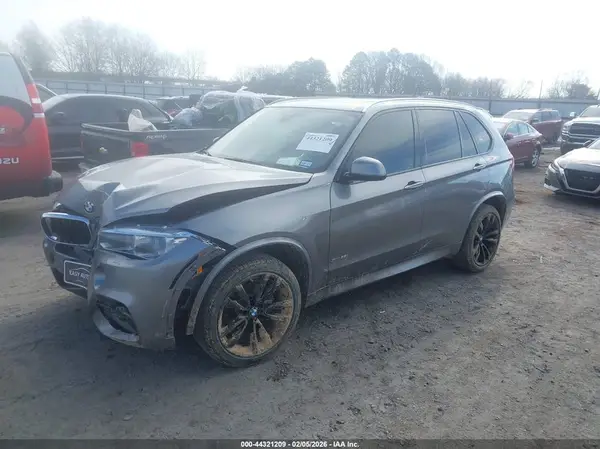 5UXKR0C57H0V50053 2017 BMW X5 - Image 2
