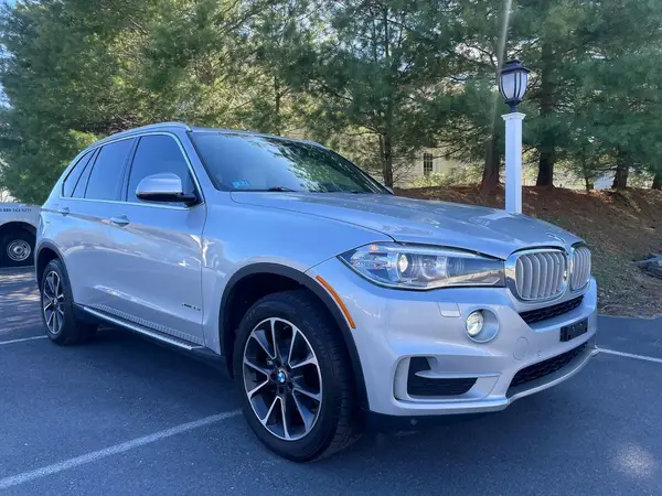 5UXKR0C57H0V66589 2017 BMW X5 - Image 1