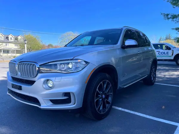 5UXKR0C57H0V66589 2017 BMW X5 - Image 2