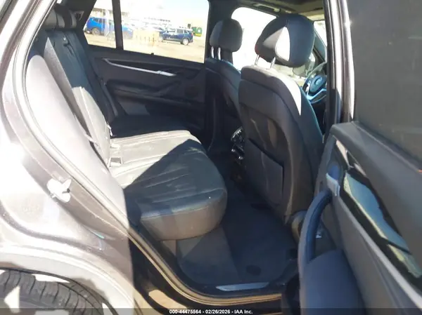 5UXKR0C57J0X85896 2018 BMW X5 - Image 8