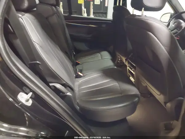 5UXKR0C57J0X92136 2018 BMW X5 - Image 8