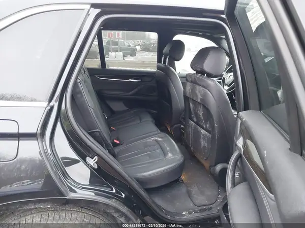 5UXKR0C57J0Y02373 2018 BMW X5 - Image 8
