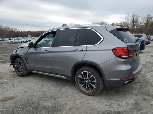 5UXKR0C57J0Y02518 2018 BMW X5 - Image 2