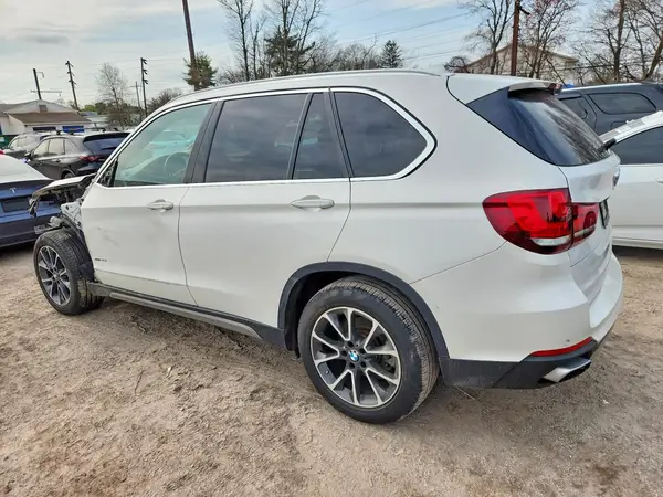 5UXKR0C57J0Y06309 2018 BMW X5 - Image 2