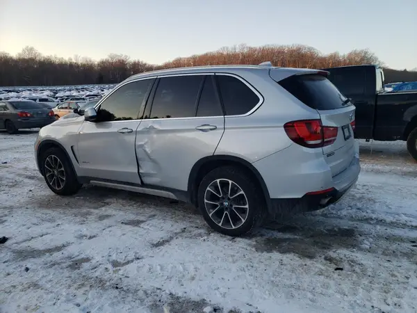 5UXKR0C58H0V66357 2017 BMW X5 - Image 2
