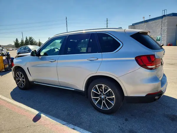 5UXKR0C58H0V67587 2017 BMW X5 - Image 2