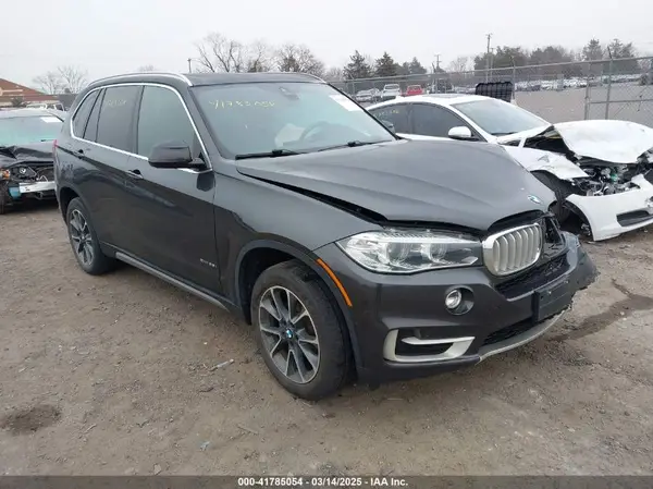 5UXKR0C58J0X86622 2018 BMW X5 - Image 1