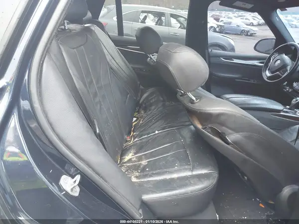 5UXKR0C58J0X92002 2018 BMW X5 - Image 8