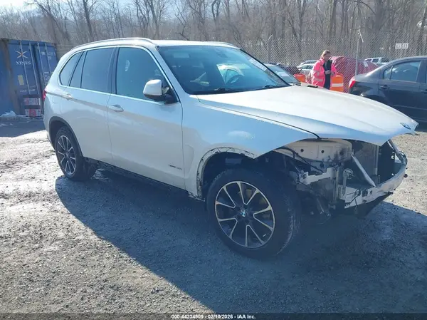 5UXKR0C58J0X99905 2018 BMW X5 - Image 1