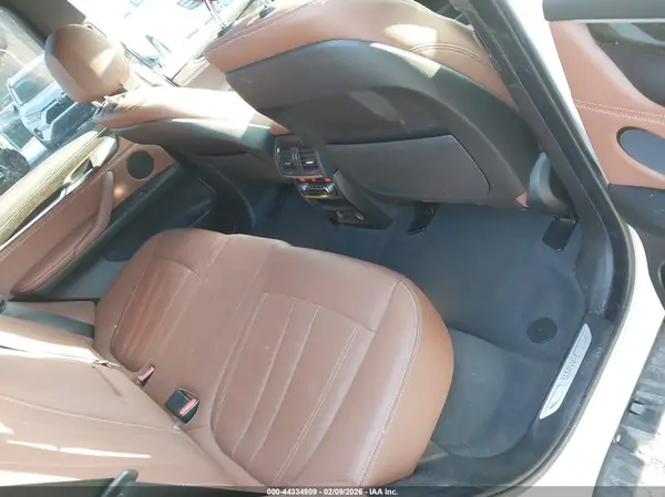 5UXKR0C58J0X99905 2018 BMW X5 - Image 8