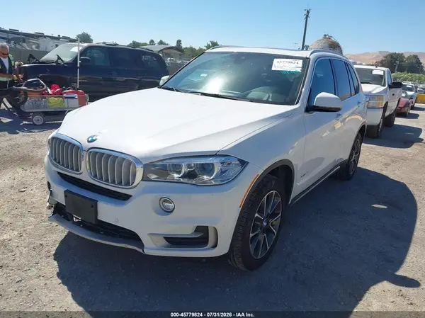5UXKR0C58J0Y00146 2018 BMW X5 - Image 2