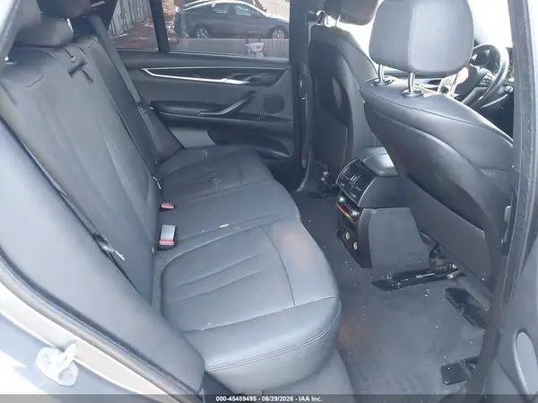5UXKR0C58J0Y01765 2018 BMW X5 - Image 8
