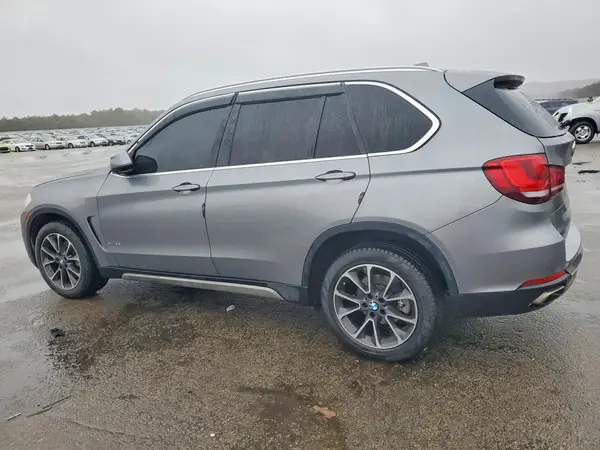5UXKR0C58J0Y02754 2018 BMW X5 - Image 2