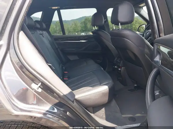 5UXKR0C58J0Y03855 2018 BMW X5 - Image 8