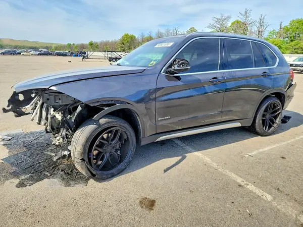 5UXKR0C58J0Y06108 2018 BMW X5 - Image 1