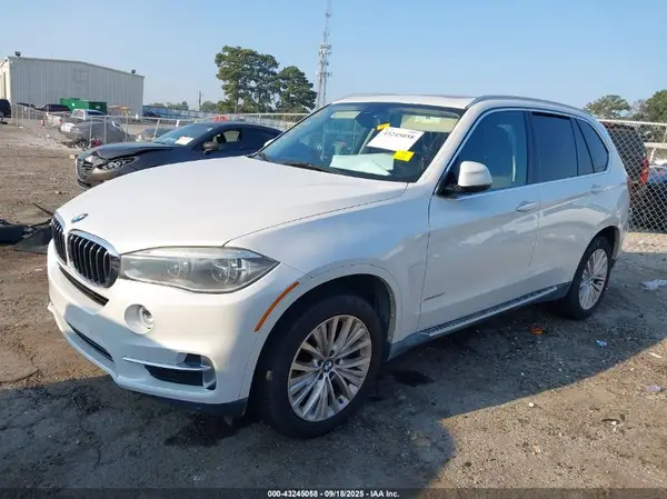 5UXKR0C59G0S84811 2016 BMW X5 - Image 2