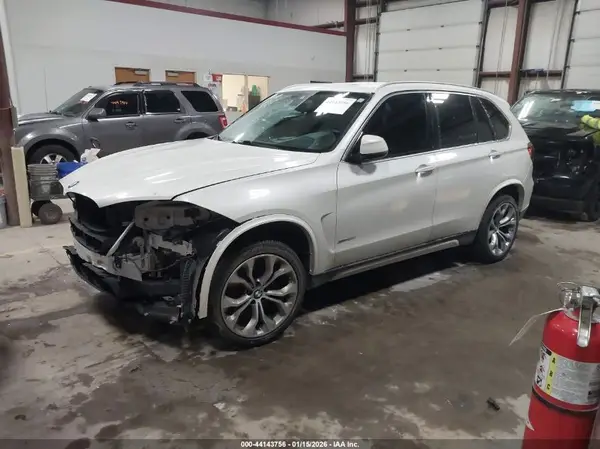 5UXKR0C59H0U54814 2017 BMW X5 - Image 2