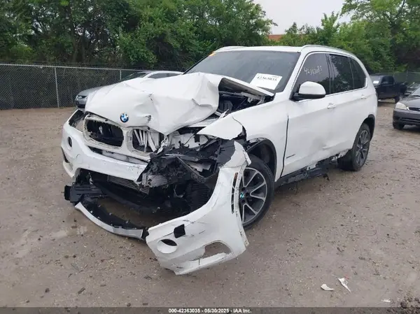 5UXKR0C59H0U54909 2017 BMW X5 - Image 2