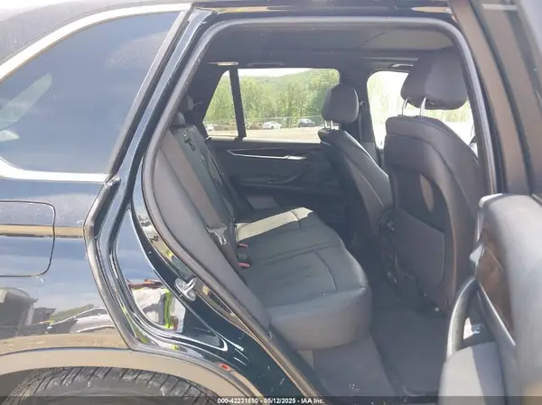 5UXKR0C59H0V68103 2017 BMW X5 - Image 8