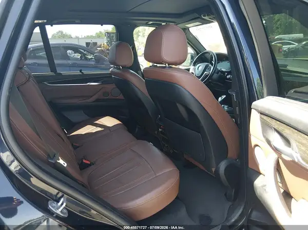 5UXKR0C59J0X87648 2018 BMW X5 - Image 8