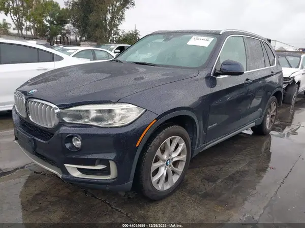 5UXKR0C59J0X87844 2018 BMW X5 - Image 2