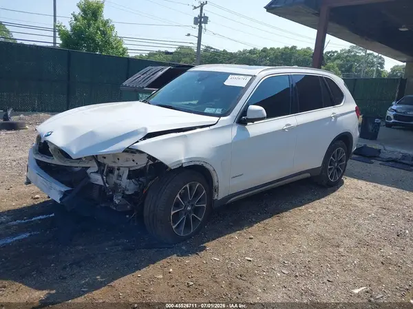 5UXKR0C59J0Y01273 2018 BMW X5 - Image 2