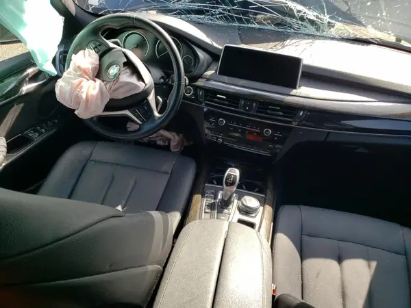 5UXKR0C59J0Y04531 2018 BMW X5 - Image 8