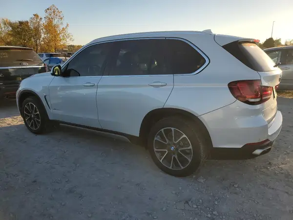 5UXKR0C59JL070844 2018 BMW X5 - Image 2