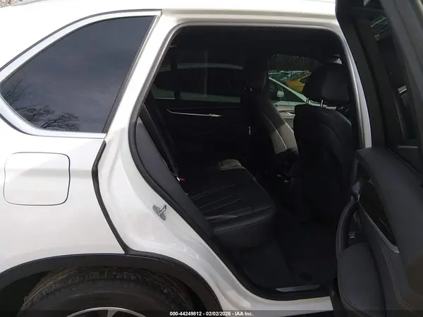 5UXKR0C59JL076014 2018 BMW X5 - Image 8
