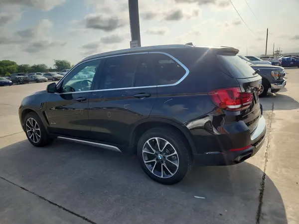 5UXKR0C59JL076109 2018 BMW X5 - Image 2