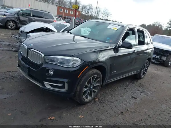 5UXKR0C59JL076126 2018 BMW X5 - Image 2