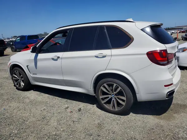 5UXKR0C5XG0P20422 2016 BMW X5 - Image 2